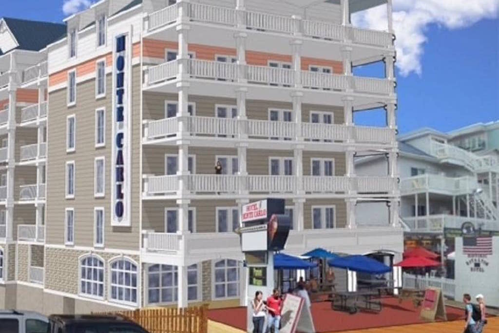 Monte Carlo Oceanfront Hotel