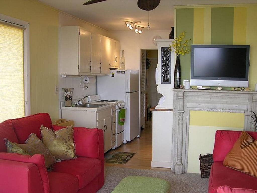Bayshore East 65 Condo Rental
