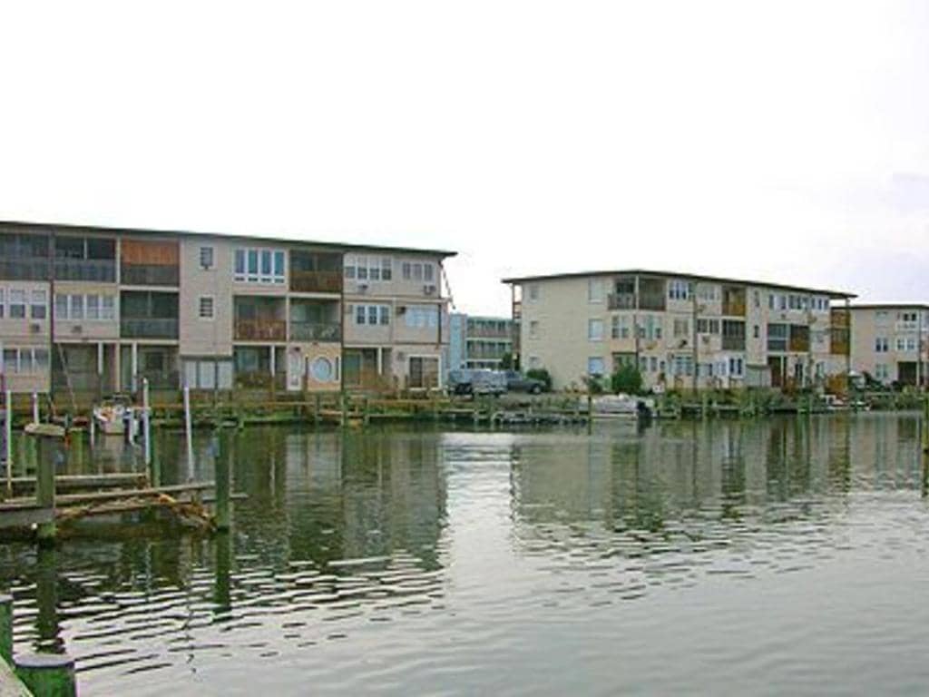 Bayshore East 65